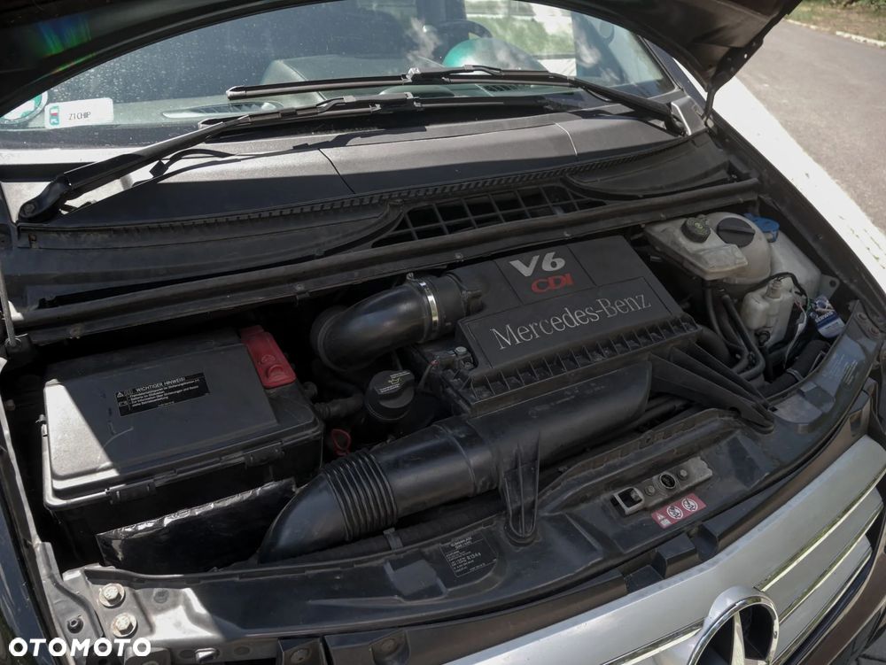 Mercedes-Benz Viano - 25