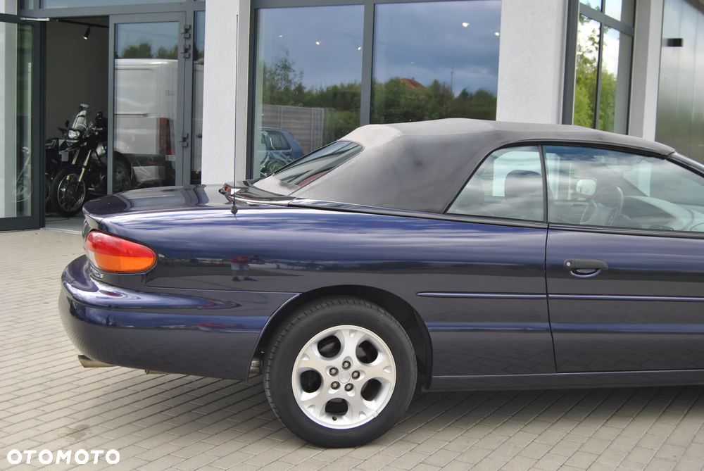 Chrysler Stratus - 11
