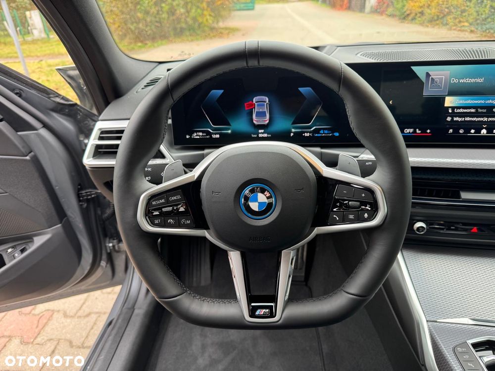 BMW Seria 3 330e xDrive M Sport sport - 33