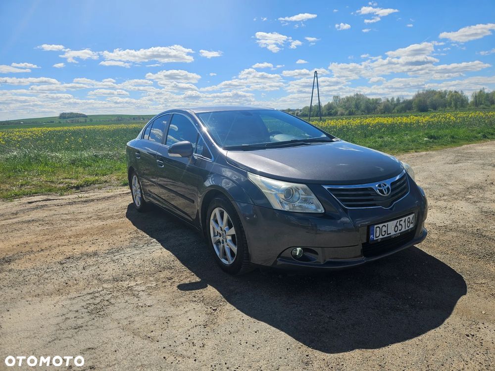 Toyota Avensis 2.0 Sol plus NAVI - 2