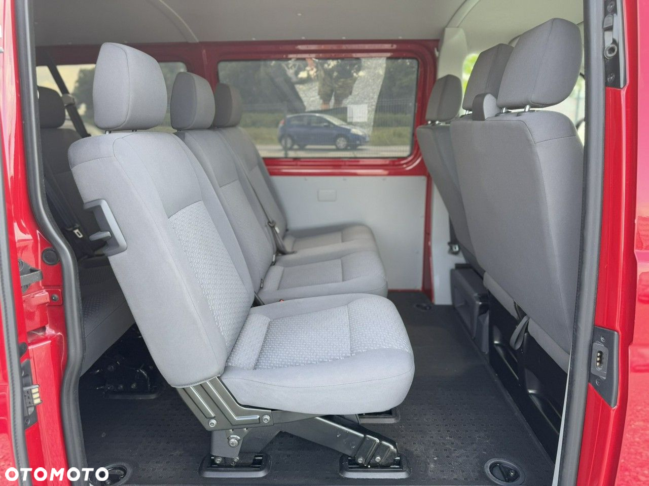 Volkswagen Transporter T5 TDI L2 - 19