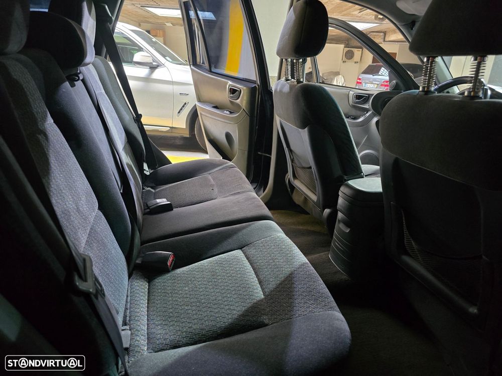 Hyundai Santa Fe 2.0 CRDi Fun 2WD - 8