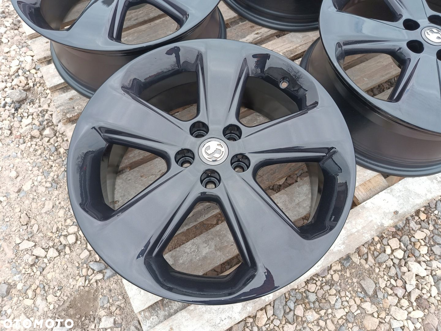 OPEL MOKKA Trax Biuic Felgi 18" 7J 5x105 ET 38 95181597 CZARNE JAK NOWE - 3