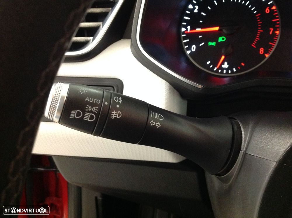 Renault Clio 1.0 TCe Limited CVT - 45