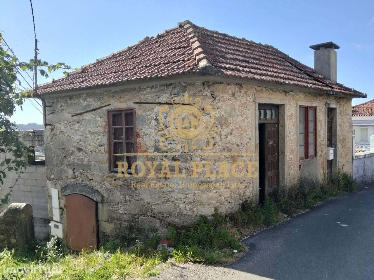 Moradia T2 Restauro - Santiago de Riba-Ul - Grande imagem: 2/24