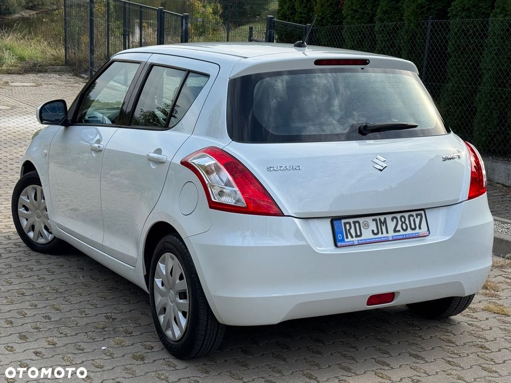 Suzuki Swift - 4
