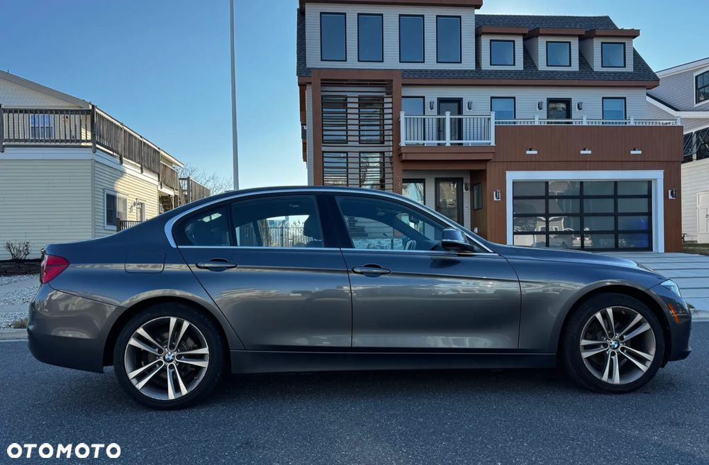 BMW Seria 3 330i xDrive Edition Luxury Line Purity - 6