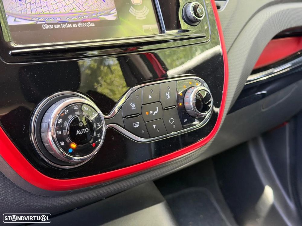 Renault Captur TCe 120 EDC Helly Hansen - 21