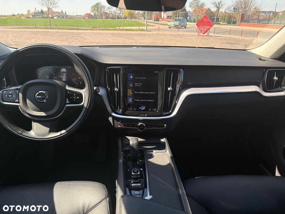 Volvo V60 B3 B Essential - 22