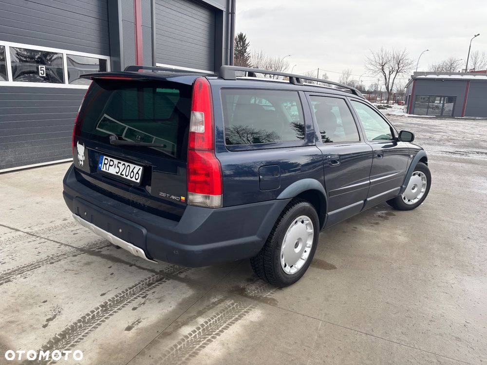 Volvo XC 70 AWD Momentum - 6