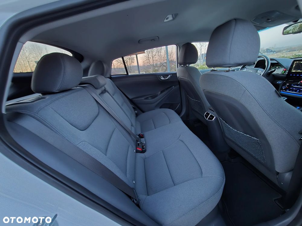 Hyundai IONIQ Hybrid Premium - 18