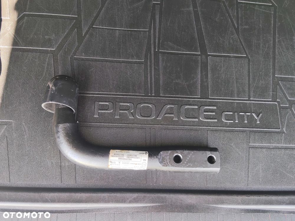 Toyota Proace City Verso 1.2 Turbo L1 Team Deutschland - 22
