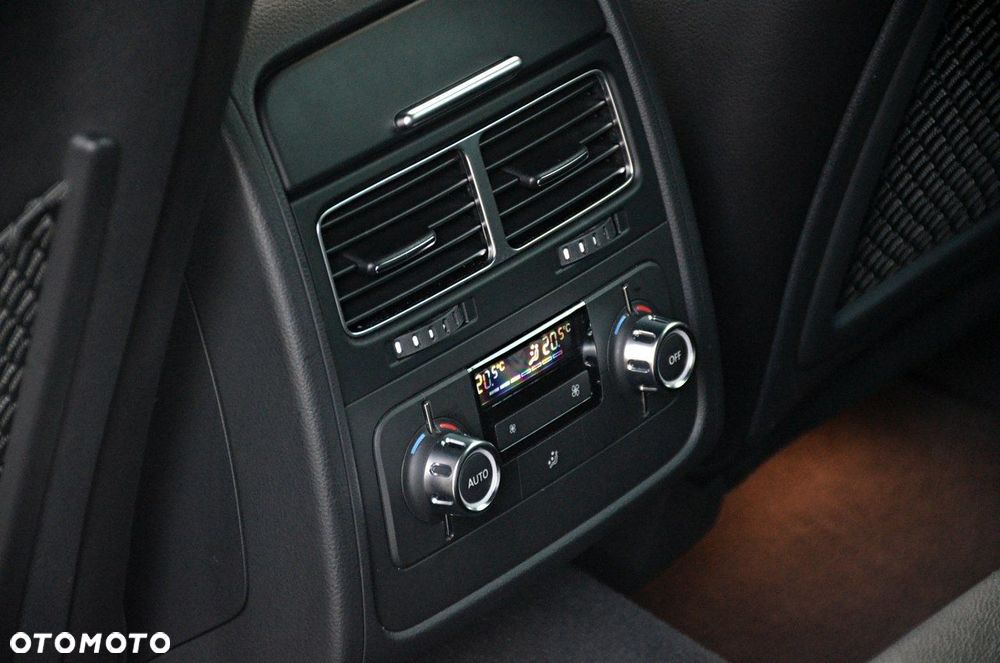 Volkswagen Touareg - 21