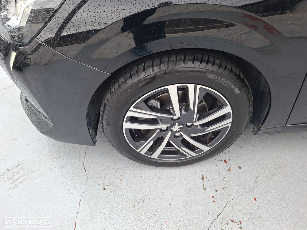 Peugeot 208 - 9