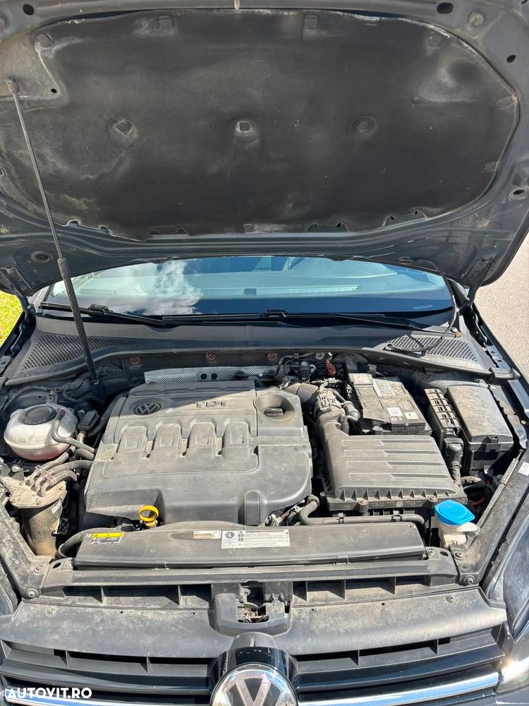 Volkswagen Golf 1.6 TDI Sound - 10