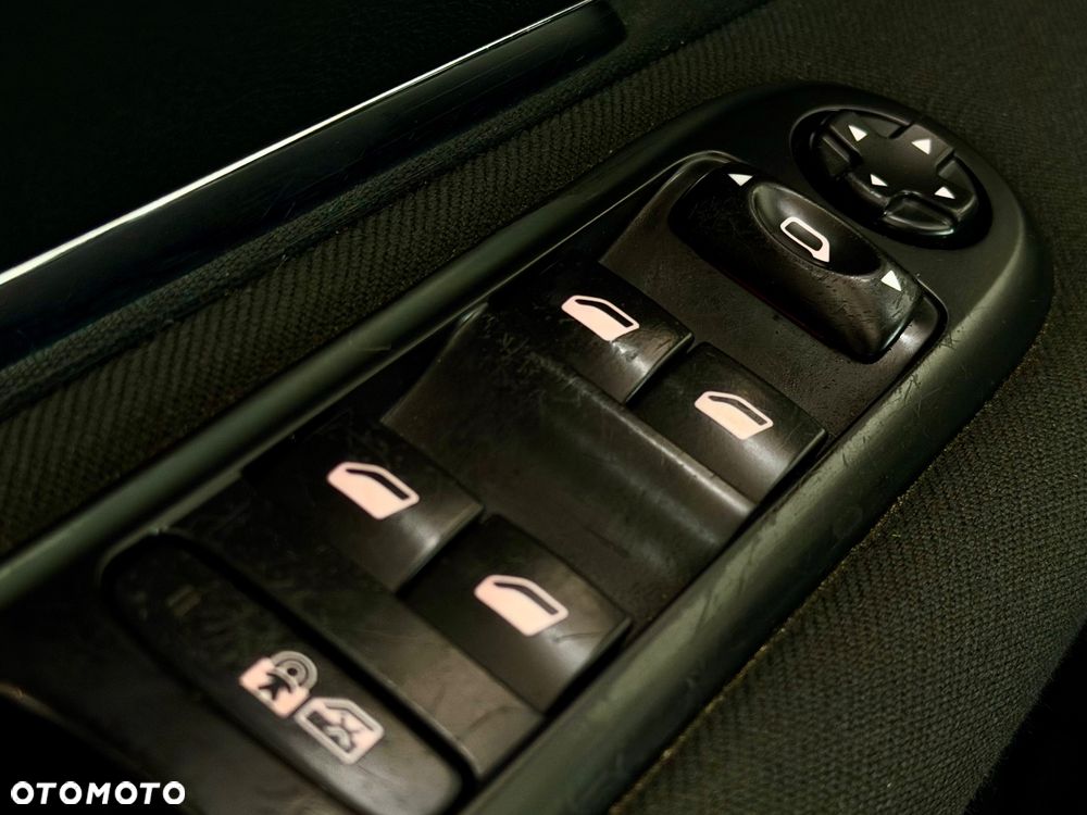 Peugeot 5008 e-HDI 115 ETG6 Stop&Start Business-Line - 22