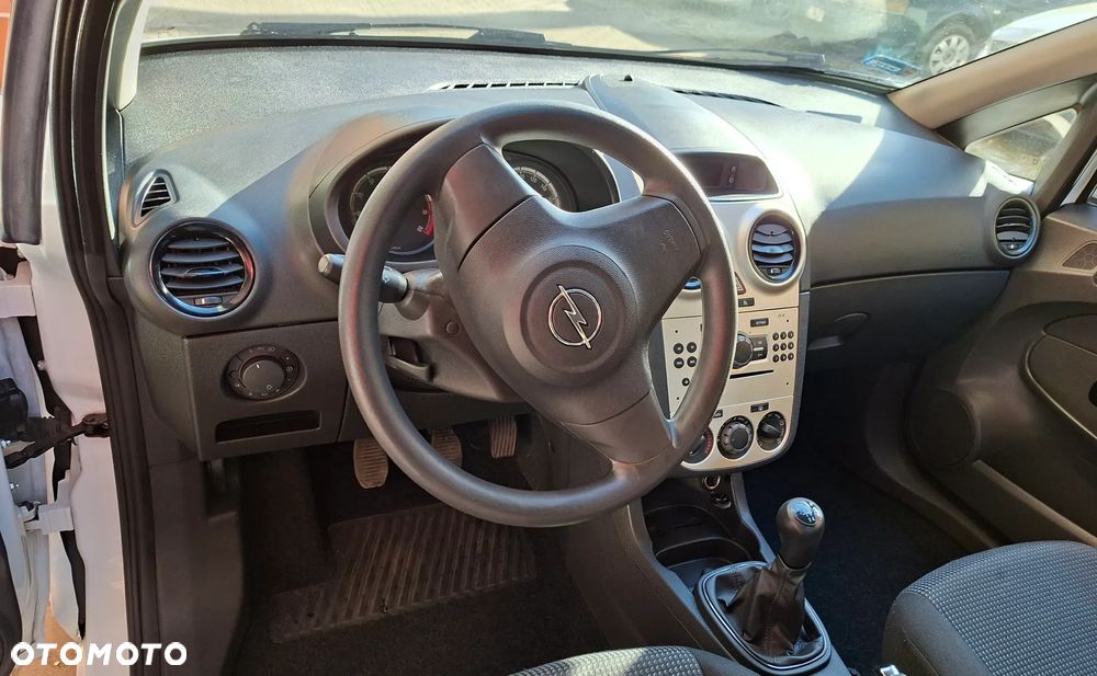 Opel Corsa 1.0 12V Essentia - 9
