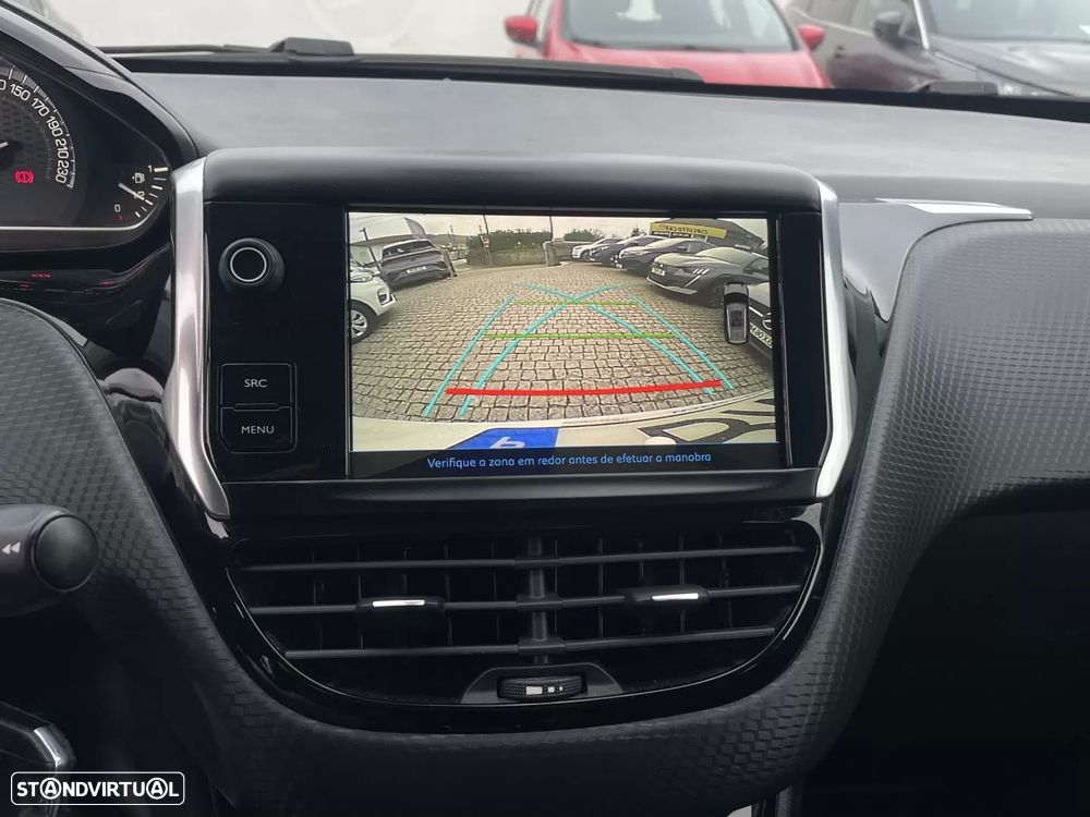 Peugeot 2008 1.2 PureTech GT Line - 26