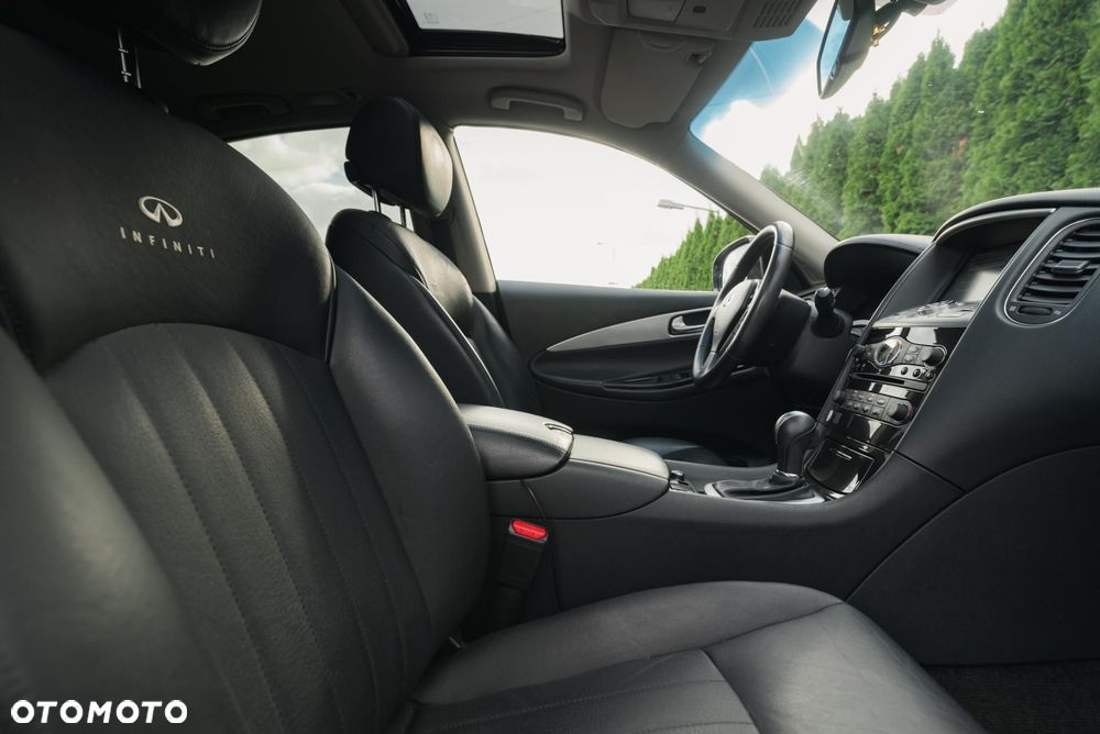 Infiniti QX50 - 16