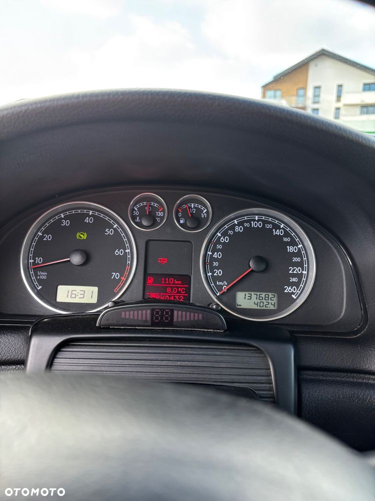 Volkswagen Passat 1.8T Comfortline Tiptr - 11