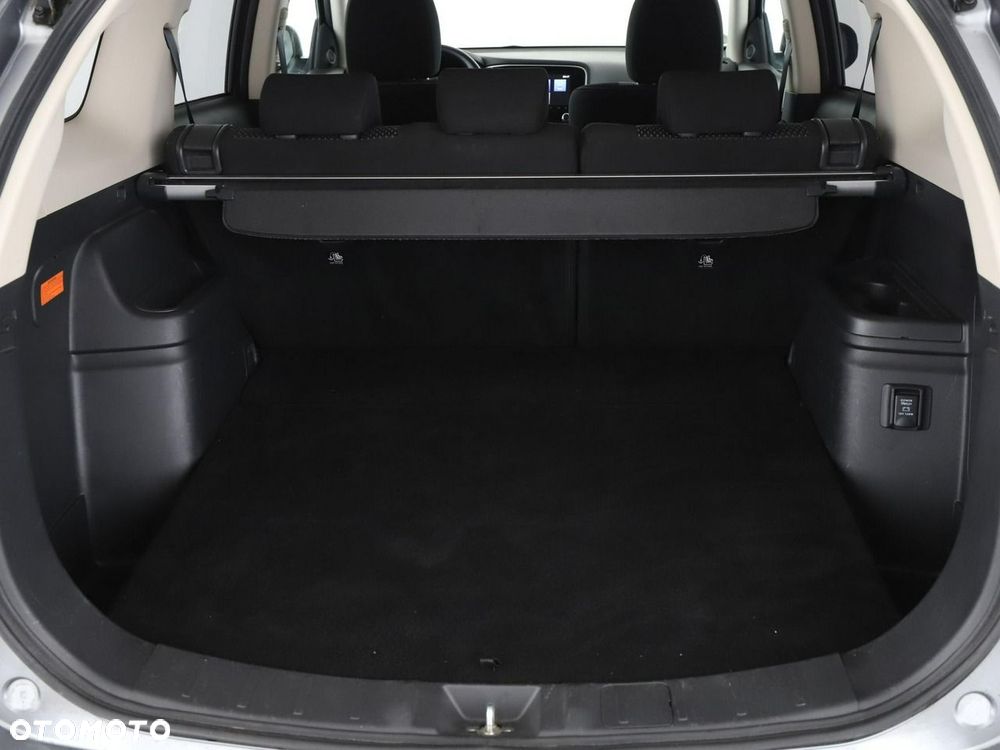Mitsubishi Outlander 2.4 4WD - 21