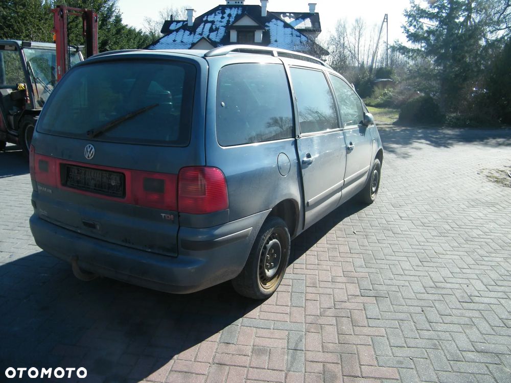 Volkswagen Sharan I FL (95-00r.) 1.9 TDI 115KM. Silnik AUY Skrzynia EHH lakier LC5W. Cały na części. GWARANCJA !!!  Przód Tył Zestaw Komplet Drzwi Klapa Zderzak Błotnik Maska Grill Atrapa Szyba Pas Lampa Lusterko Boczki Fotel Kanapa Kokpit Deska Rozdzielcza Przełącznik Włącznik Sterownik Przewody Wiązka Instalacja Moduł Komputer Czujnik Listwa Pompa Alternator Wtryski Głowica Rozrusznik Kompresor Sprzęgło Dwumas Silnik Skrzynia ABS Klimatyzacji Paliwa Wspomagania Kolektor Turbina Przepustnica Zawór Chłodnica Koło Hak Belka Sanki Zawieszenie Mcpherson Półoś Amortyzator Wydech Tłumik Zacisk Most - 12