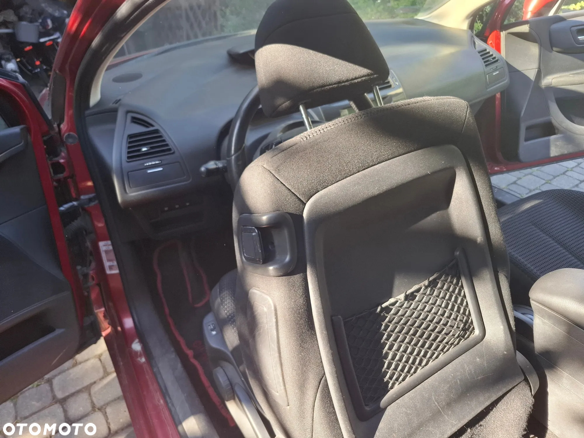 Citroën C4 Coupe 1.6 HDi FAP EGS6 VTR Plus - 11