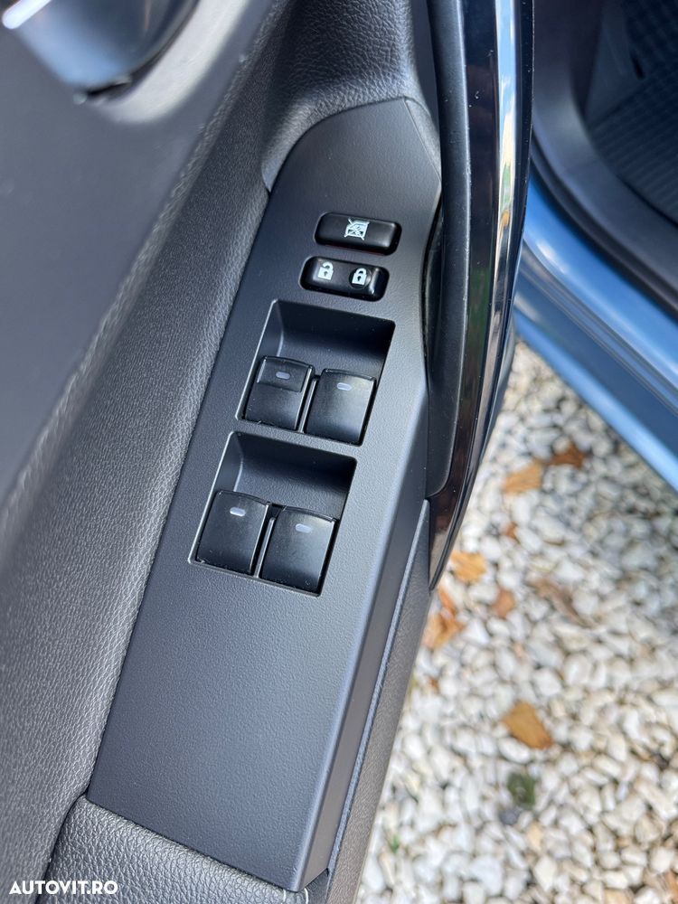 Toyota Auris 1.8 L VVT-i Hybrid Sol + - 15