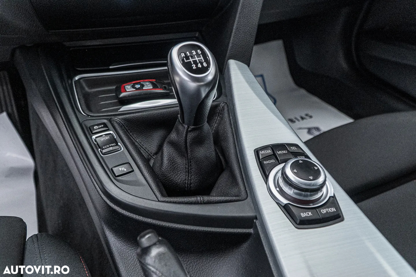BMW Seria 3 318d Sport Line - 14