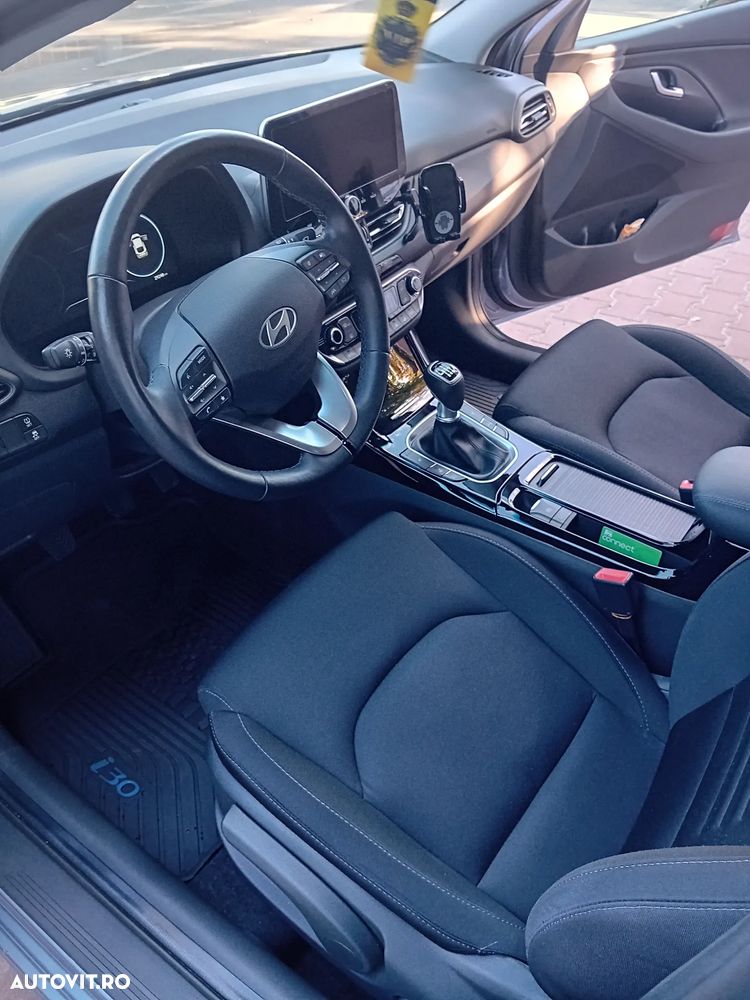 Hyundai i30 1.5 T-GDI 140CP M/T MHEV Highway - 12