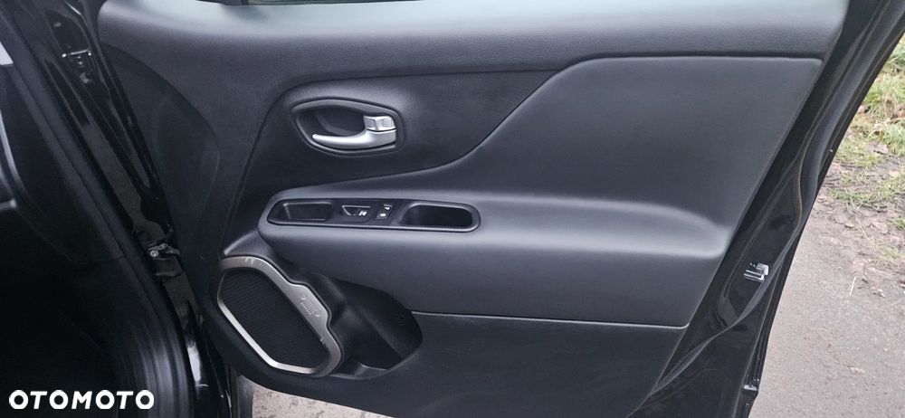 Jeep Renegade 1.5 GSE T4 48V e-Hybrid Automatik High Altitude - 29