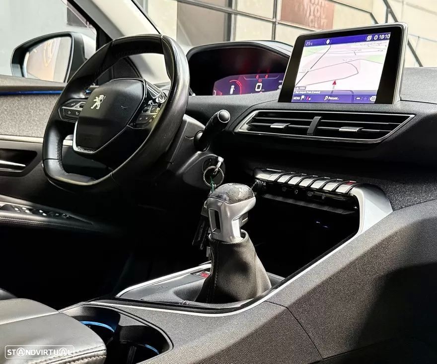 Peugeot 3008 1.2 PureTech Allure - 6