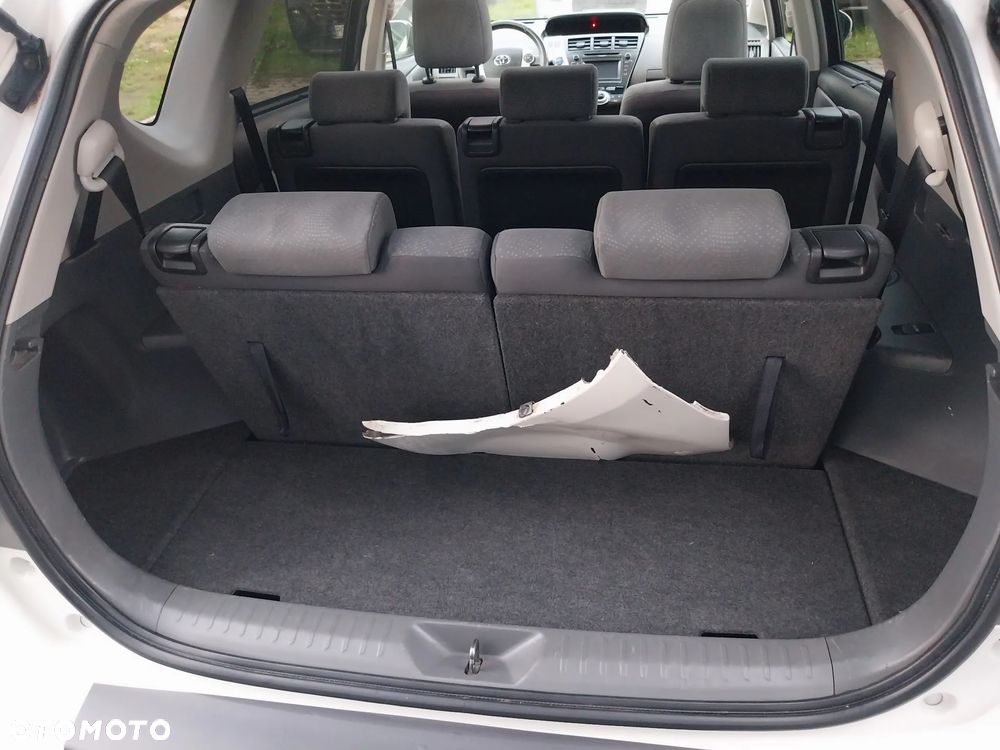 Toyota Prius+ - 18