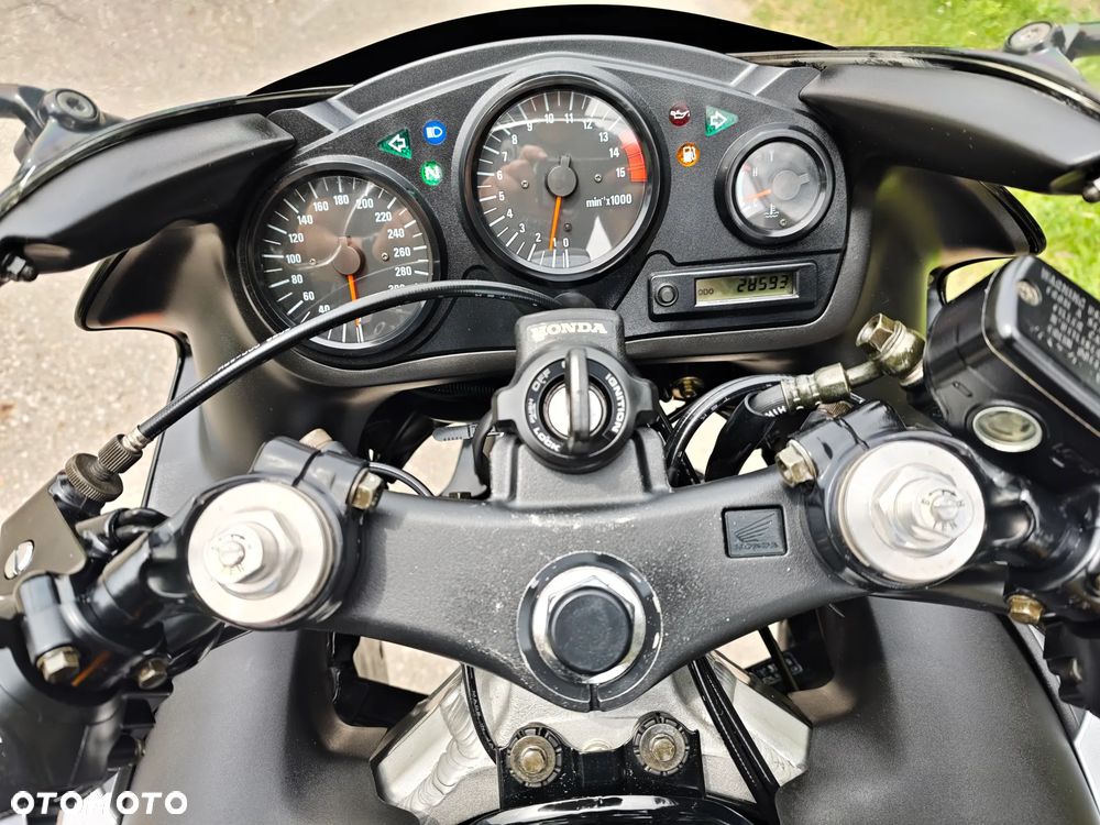 Honda CBR - 8