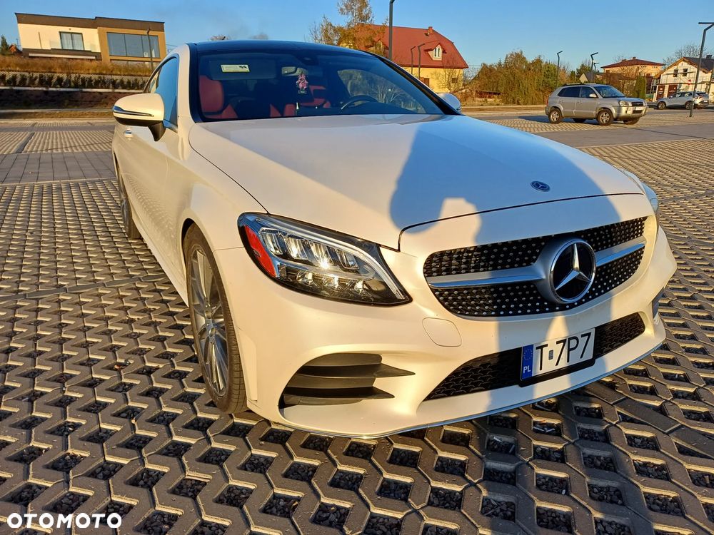 Mercedes-Benz Klasa C 300 9G-TRONIC - 2