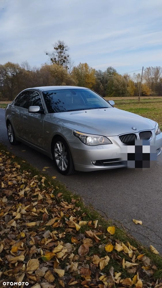 BMW 5 Series 2008 photo 2
