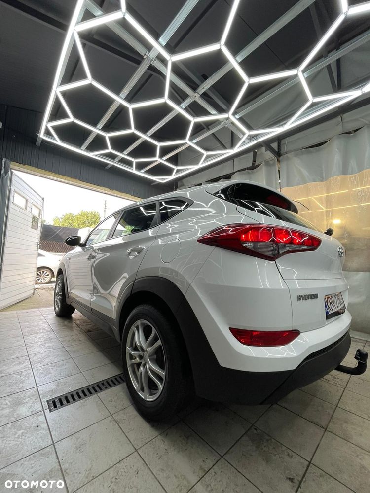 Hyundai Tucson blue 1.6 GDi 2WD Navi - 16