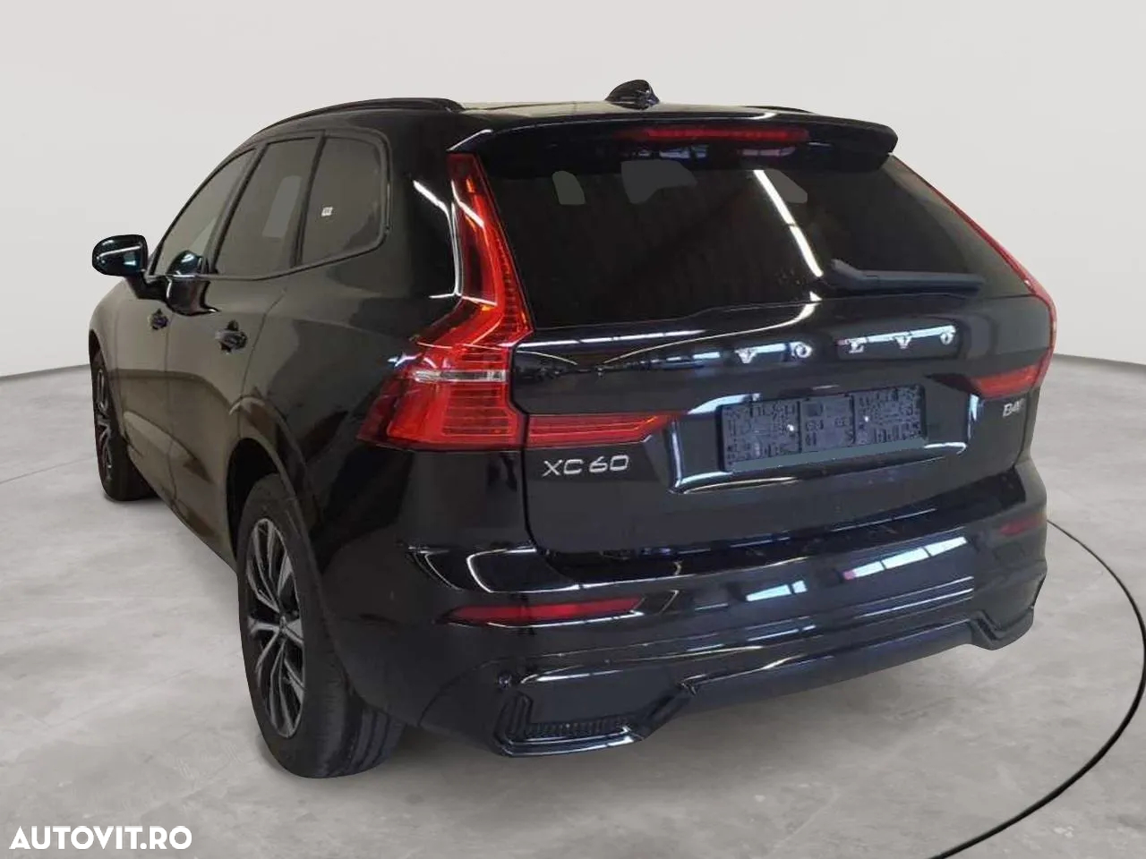 Volvo XC 60 B4 D AWD Plus Dark - 2