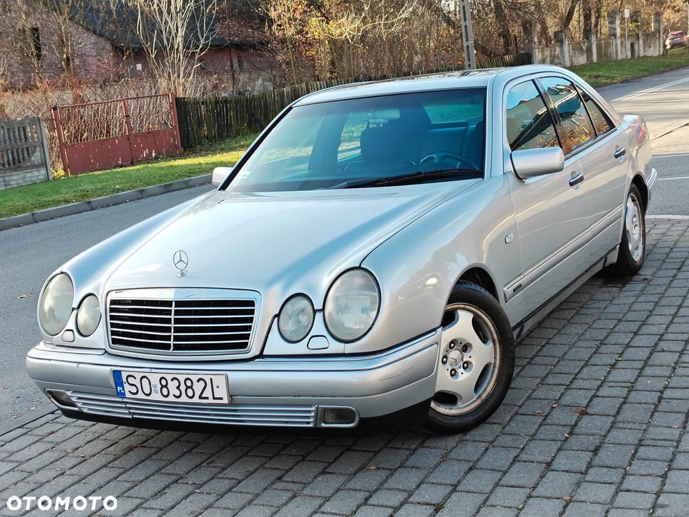 Mercedes-Benz Klasa E - 34