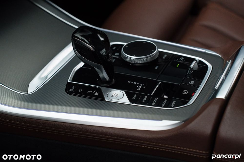 BMW X5 xDrive45e - 25