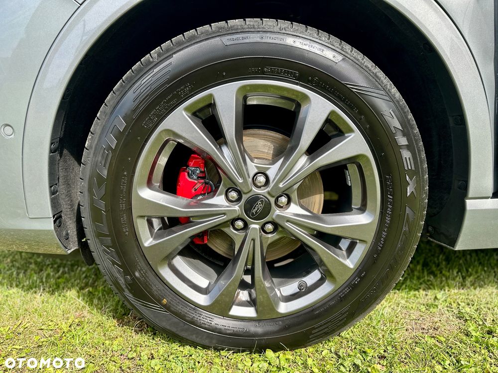 Ford Kuga - 36