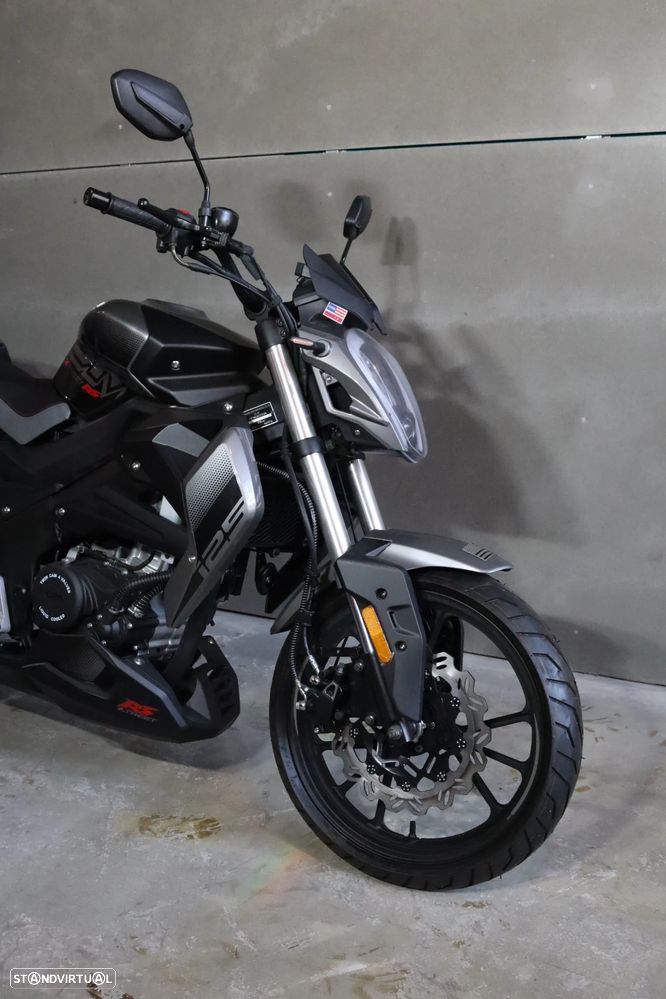 UM XTREET - 3