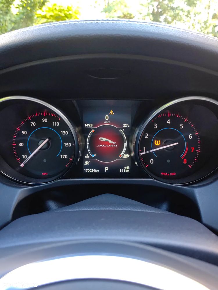 Jaguar XF 35t R-Sport - 18
