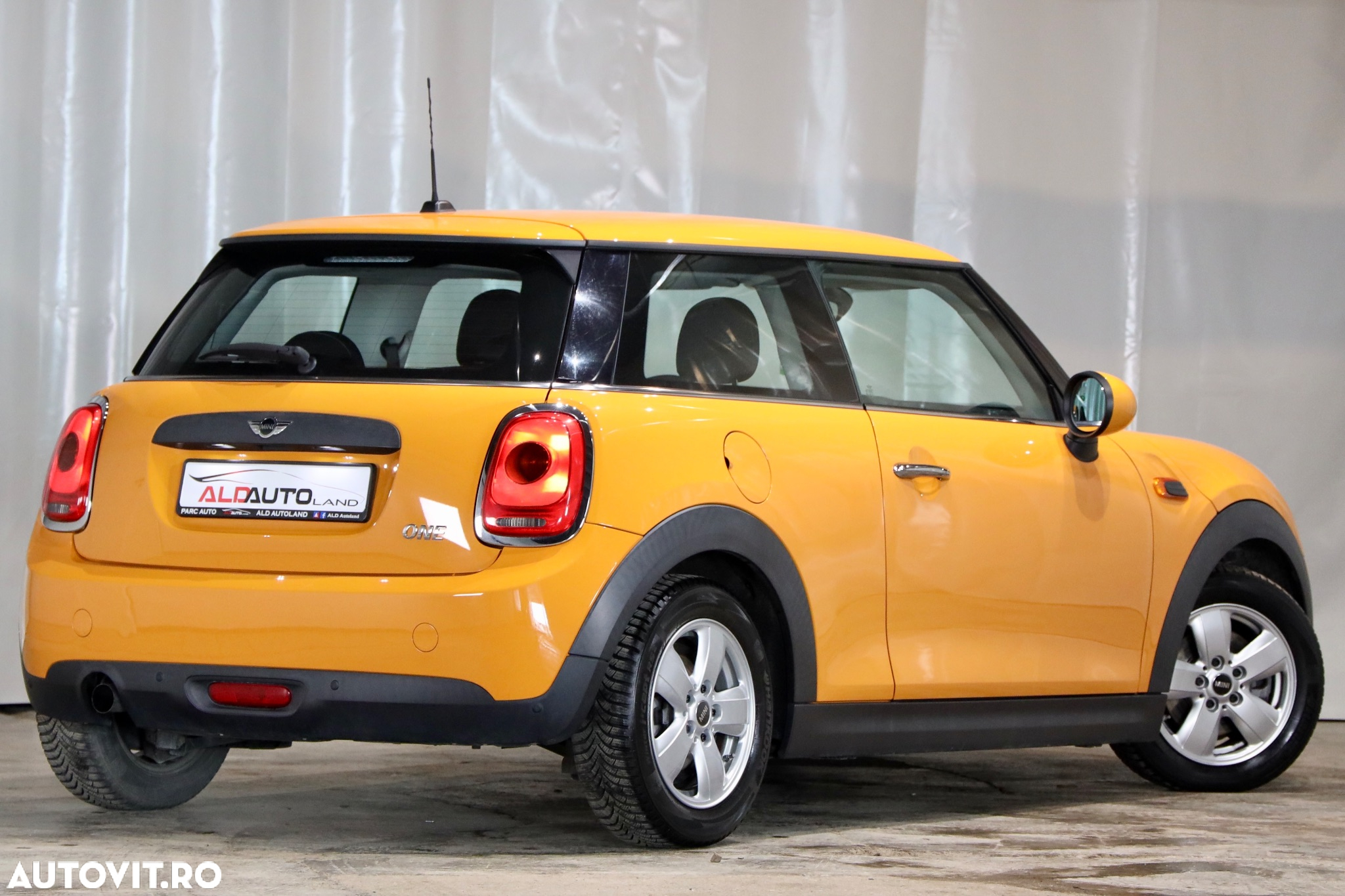 Mini ONE Standard - 2