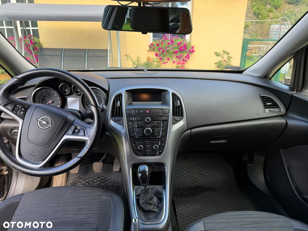 Opel Astra 1.4 T EU6 - 11