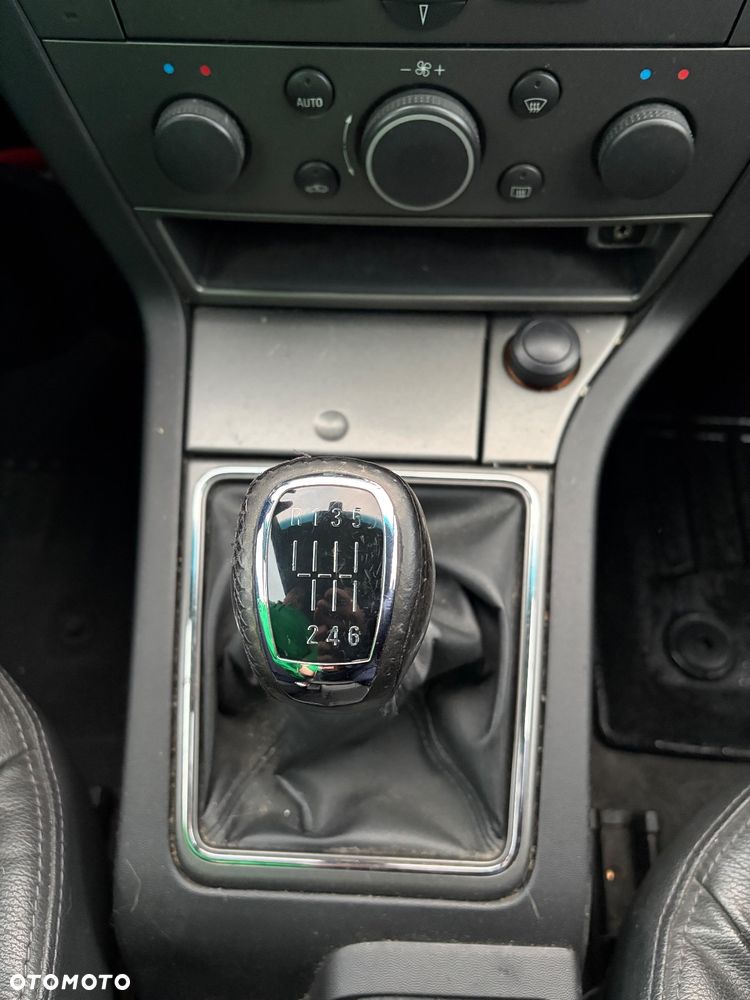 Opel Vectra 1.9 CDTI DPF Edition Plus - 16