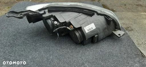 Peugeot 301 Reflektor Lampa przód lewa Europa 9675139080 90014421- LAMPY TYLNE - Lewa 9678542780 Prawa 9678542580 - 1