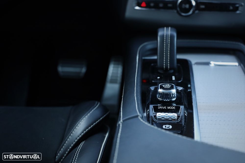 Volvo XC 90 2.0 T8 PHEV R-Design AWD - 21