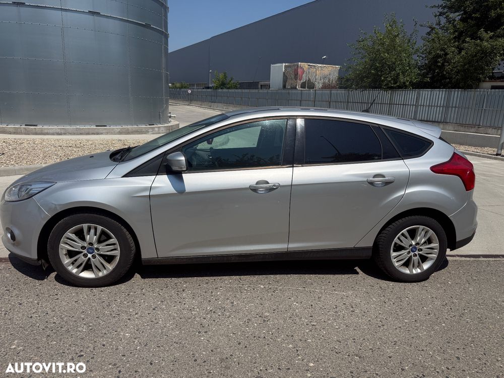 Ford Focus 1.6 TDCI DPF Titanium - 2