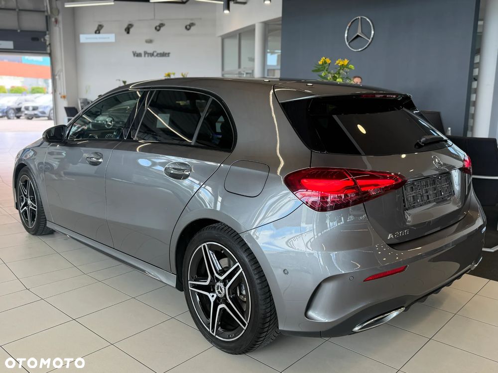 Mercedes-Benz Klasa A 200 AMG Line 7G-DCT - 3